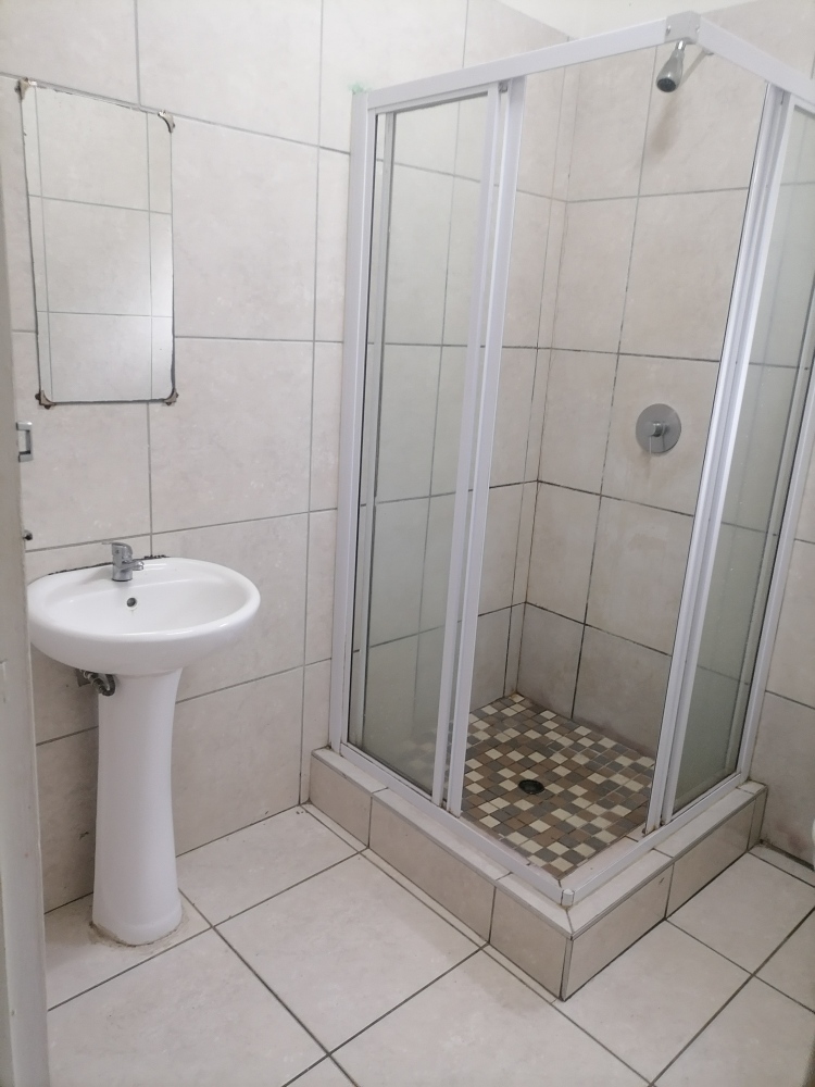 Shower cubicle
